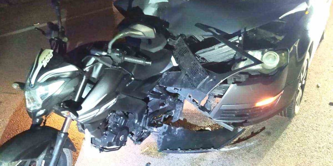 Otomobil Motosiklete Çarptı: 2 Yaralı