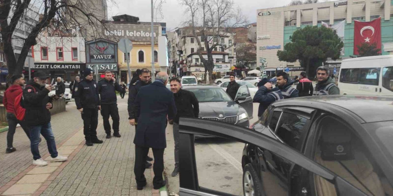 5 Şüpheli Yakalandı, 21 Araç Sürücüsüne Ceza Yağdı