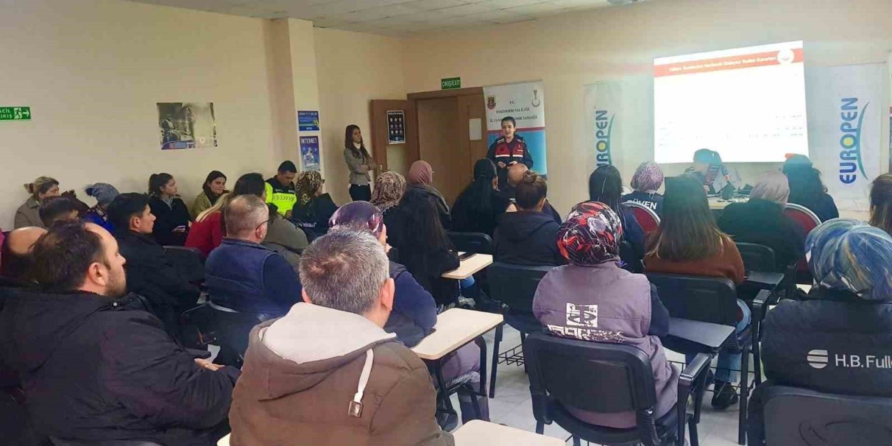 Jandarmadan Fabrika İşçilerine Seminer