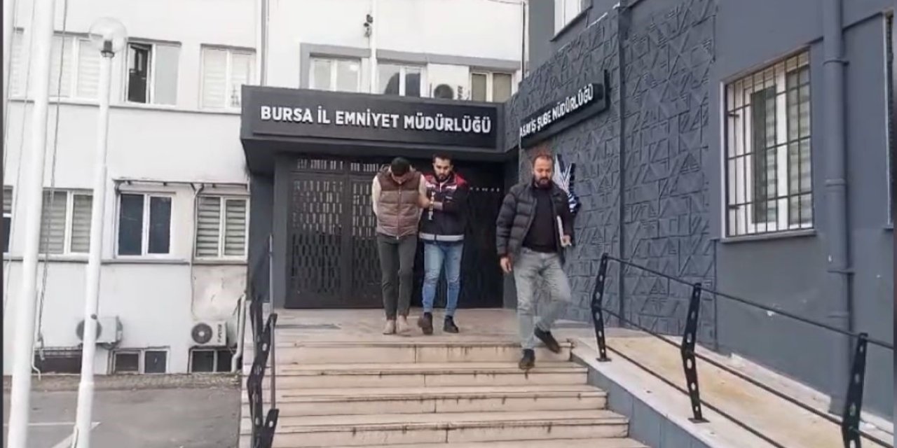 Kendisini Polis Olarak Tanıtarak 1 Milyon Lira Dolandırdı