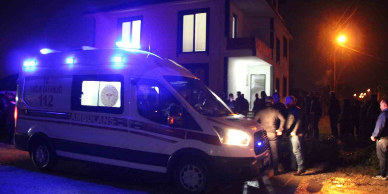 Evde Başından Silahla Vurulmuş Halde Bulundu
