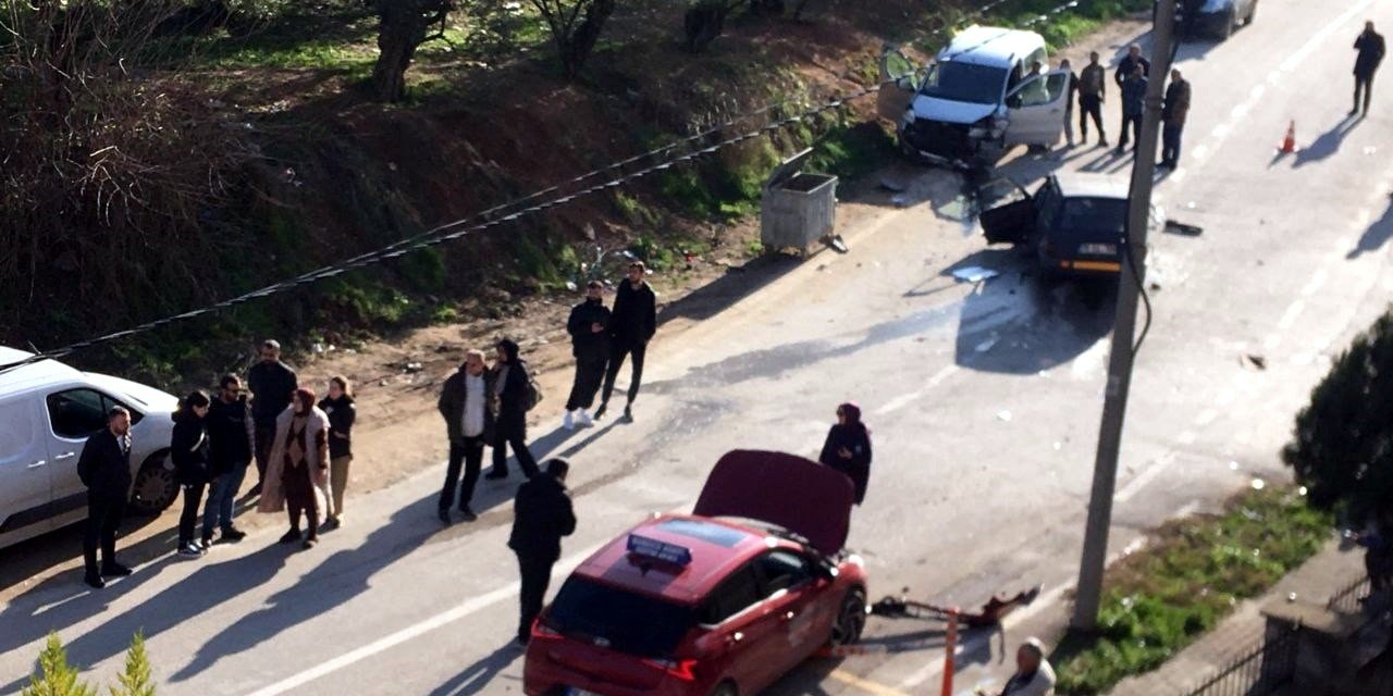 Kafa Kafaya Çarpıştılar, Yaralı Kurtuldu