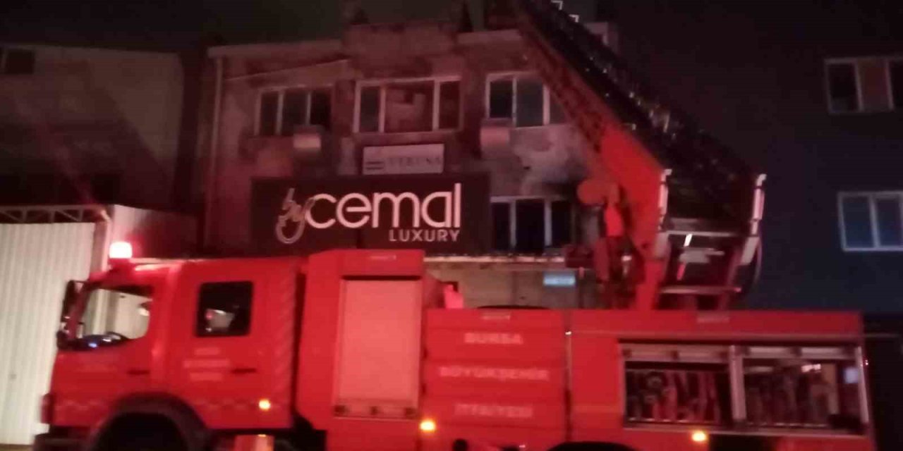 Mobilya İmalathanesinde Yangın