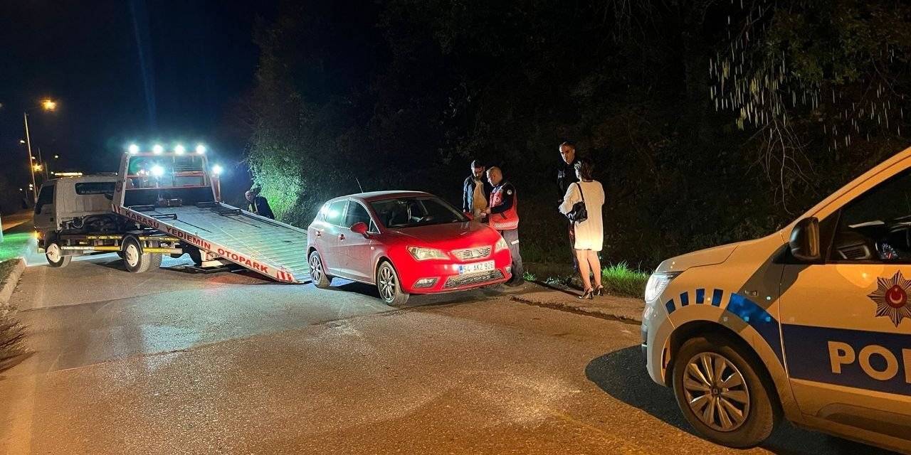 Alkollü Kadın Sürücü Polisten Kaçarken  Kaza Yaptı