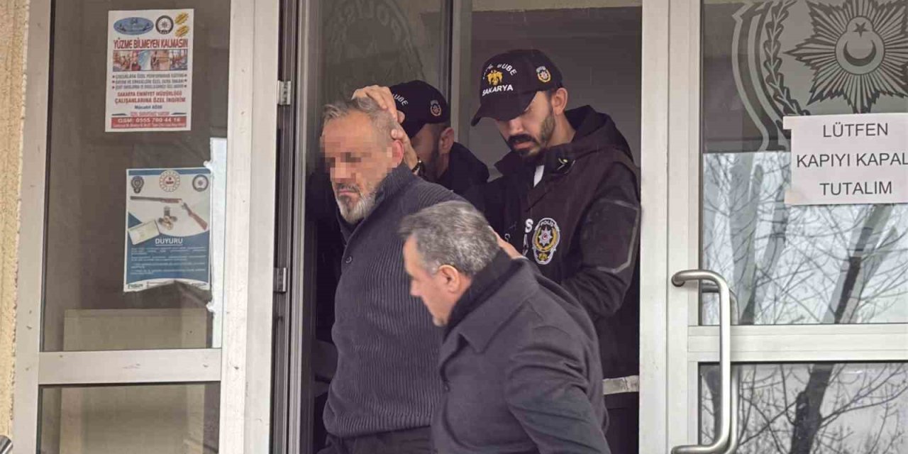 Sevgilisini Boğazından Bıçaklamıştı: Eski Polis Tutuklandı