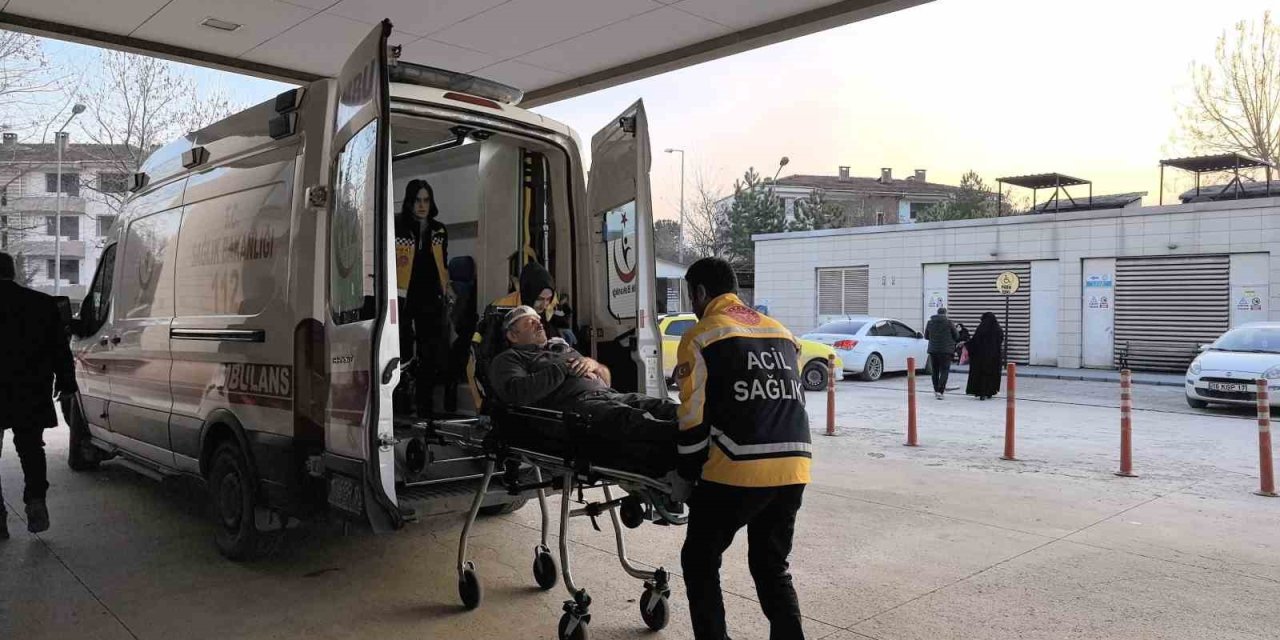 Kerestelerin Üzerinden Düşen İşçi Yaralandı