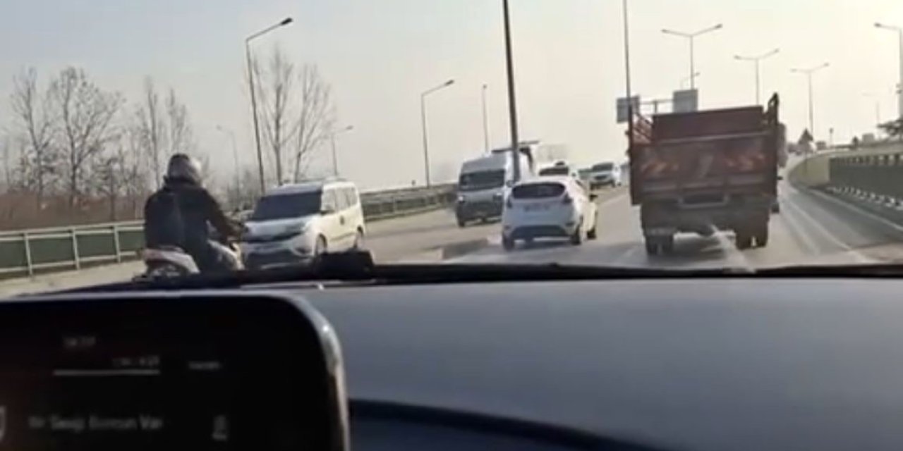 Sosyal Medya İçin Görüntü Çekerken Kazayı da Kayda Aldı