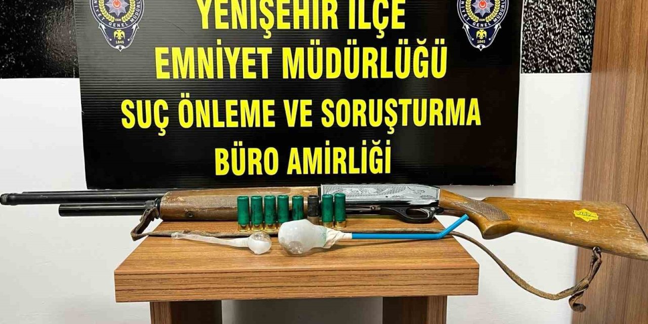 Polislerin Şüphelendiği Araçta Uyuşturucu Çıktı