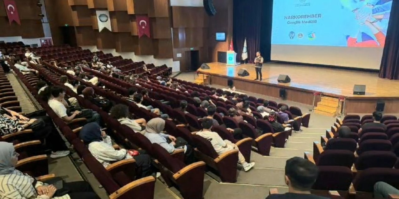 Narkotikle Mücadelede Bir Yılda 400 Binden Fazla Kişiye Eğitim Verildi