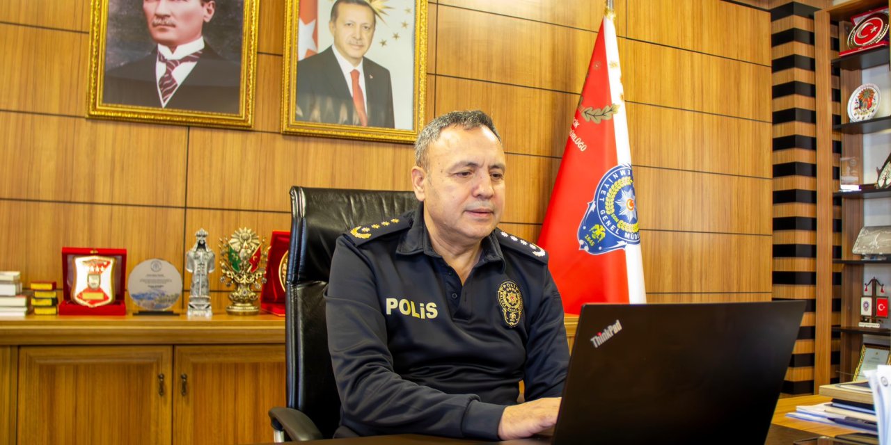 Müdür Yılmaz AA'nın "Yılın Kareleri" Oylamasında Tercihlerini Yaptı