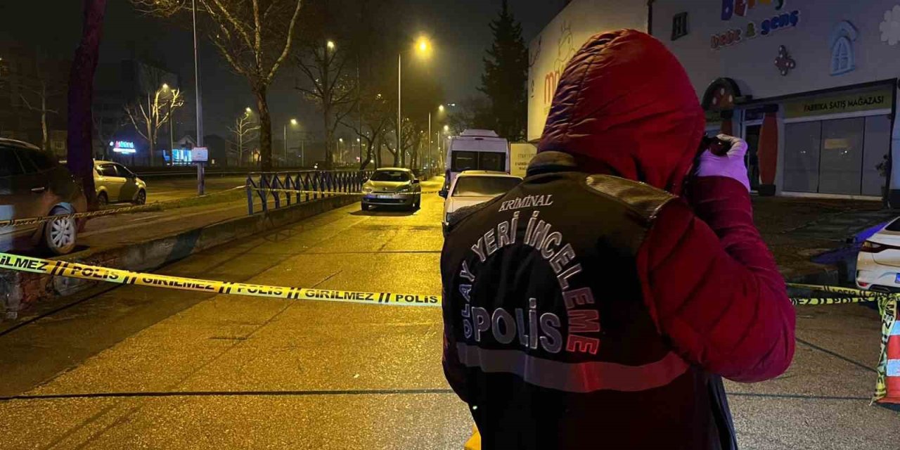 Kasklı Motosikletli, 3 Kişiye 11 El Ateş Açarak Kayıplara Karıştı: 2’si Ağır, 3 Yaralı
