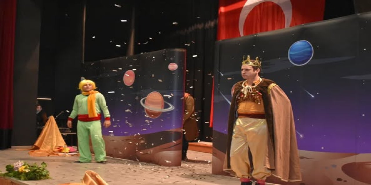 Söğütlü Öğrenciler Ara Tatilde Tiyatroya Doydu