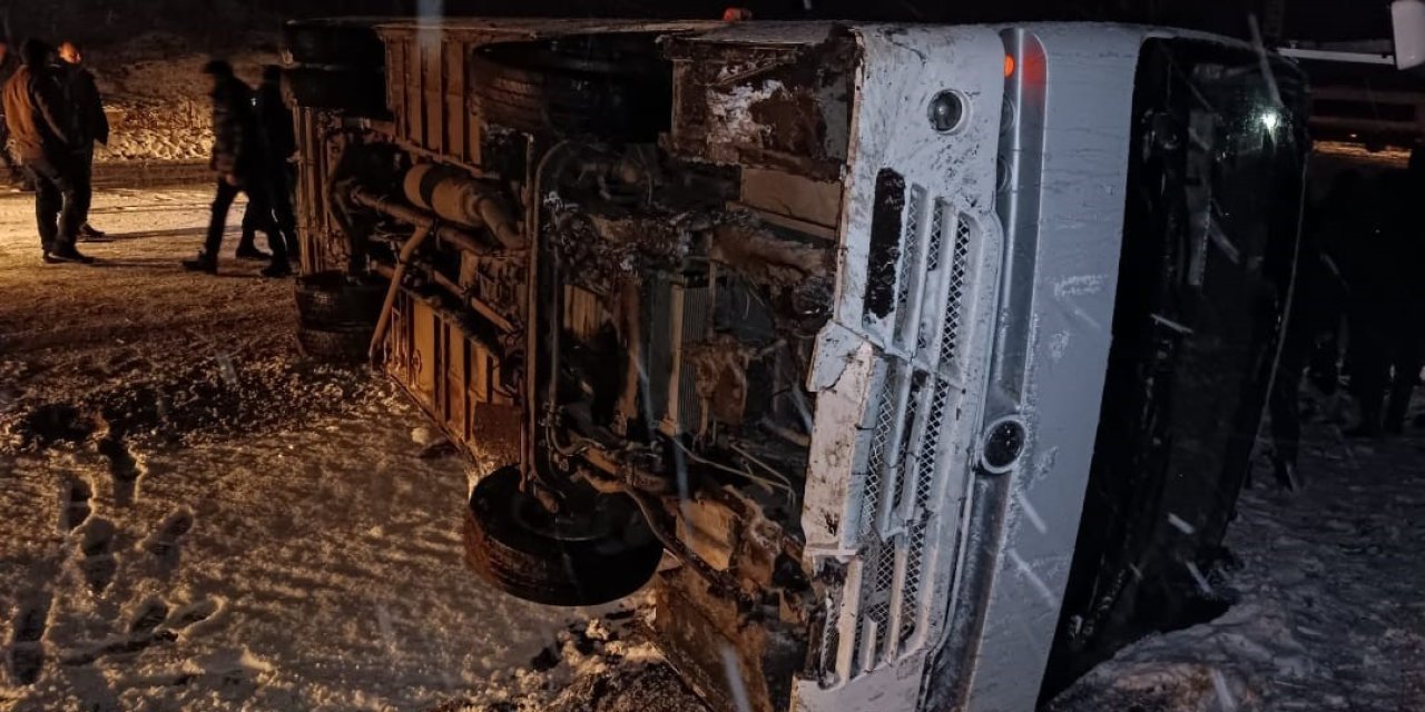 İşçi Servisi Kaza Yaptı: 3 Yaralı