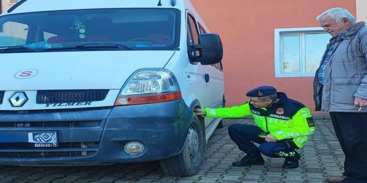 Jandarma Okulların Çevresinde Adeta Kuş Uçurtmuyor