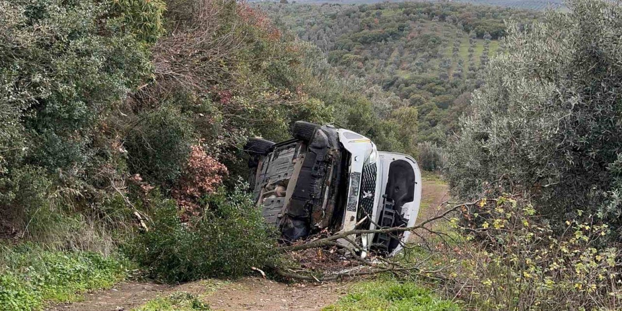 Uçurumdan Uçtu Araçtan Burnu Bile Kanamadan Çıktı