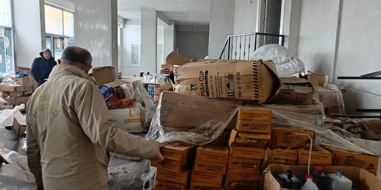 Tarihi Geçmiş Ürünleri İzinsiz Açtığı İş Yerinde Satıyordu, Tarım Müdürlüğü Ekiplerine Yakalandı