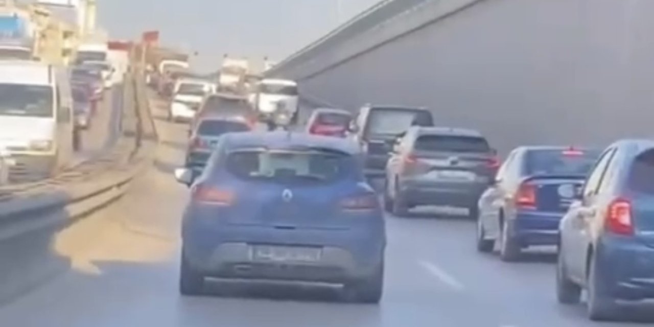 ‘Kaza Geliyorum’ Dedi, Önce Şeritten Çıktı, Sonra Kaza Yaptı