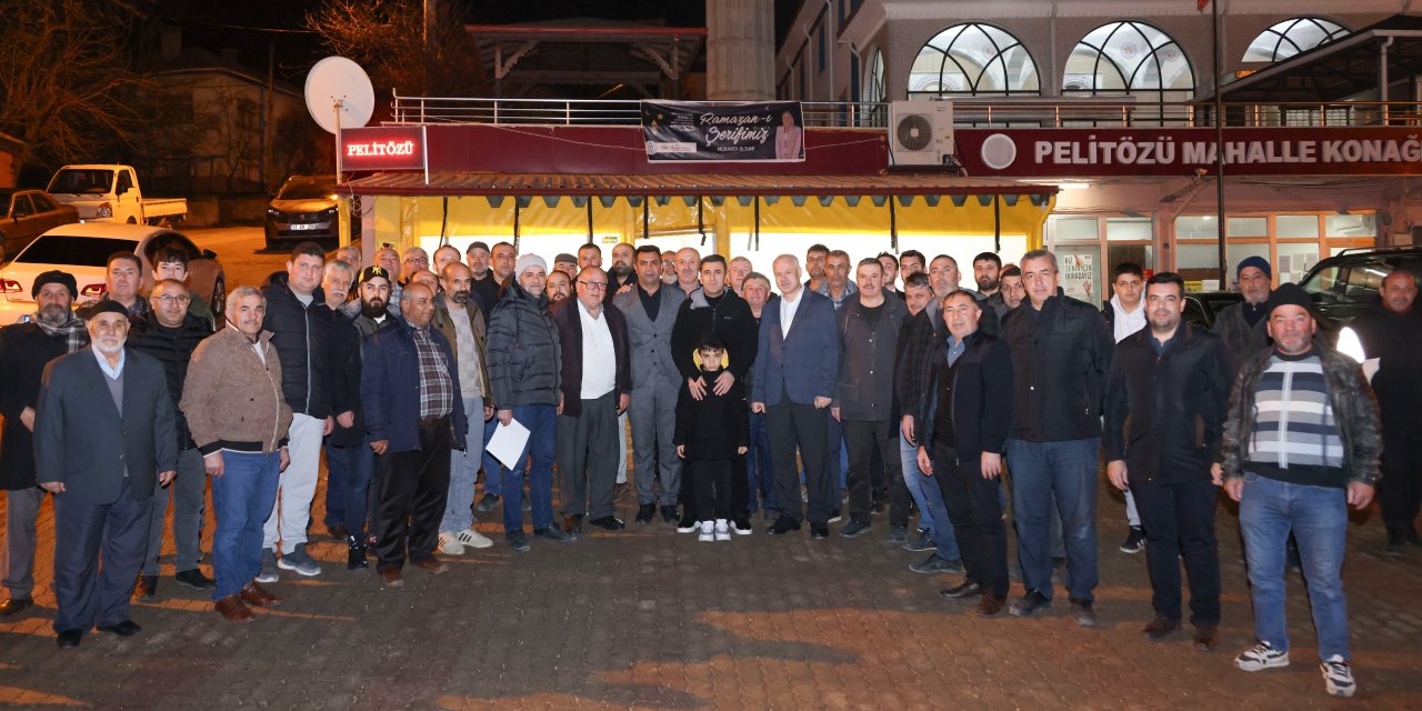 Vali Aygöl, İlk Teravih Namazını Pelitözü Mahallesi’nde Kıldı