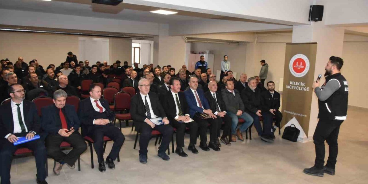 Din Görevlilerine ‘Bağımlılıkla Mücadele’ Konulu Sunum Yapıldı