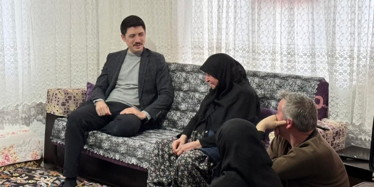 Kaymakam Kahraman Şehit Annesi Refiye Çakır’ın Sofrasında Konuk Oldu