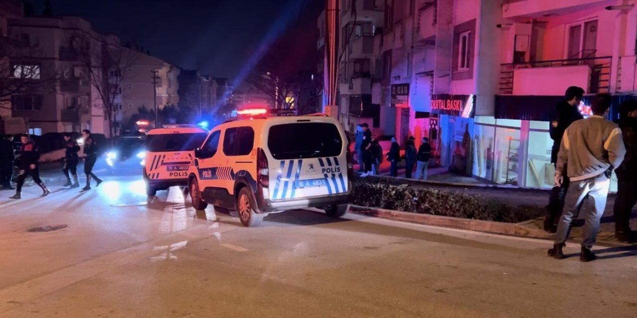 İşletmeye Silahlı Saldırı: 2 kişi yaralandı