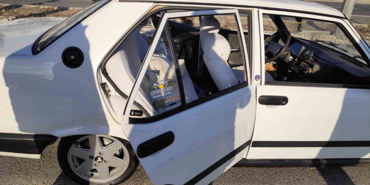 Kütahya’da Taraftarlar, Araçlara Ve Şahıslara Saldırdı