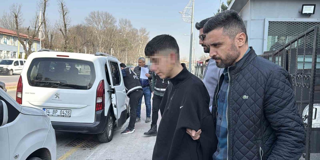 Komşu Cinayetinde 16 Yaşındaki Çocuk Ve Babası Tutuklandı