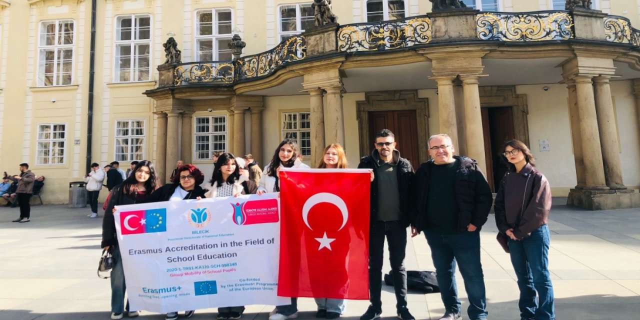 Bilecikli Öğrenciler Yurtdışında Staj Yapıyor