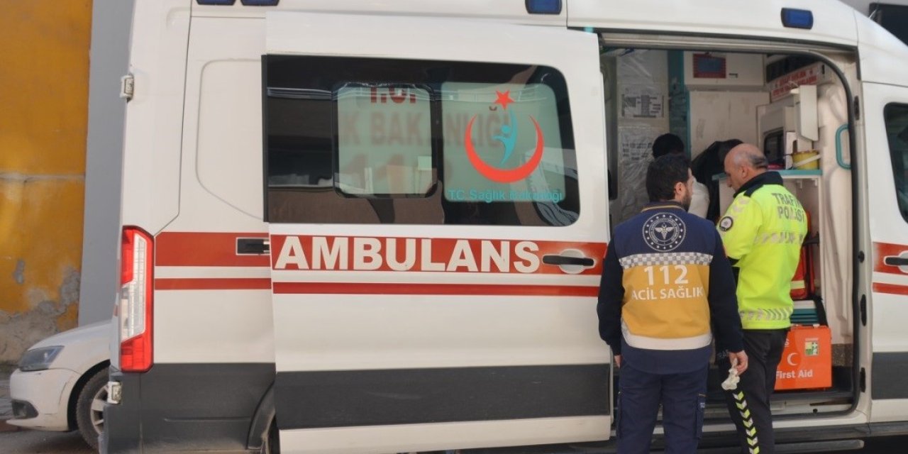 Seyir Halinde Devrilen Motosiklet Sürücüsü Yaralandı
