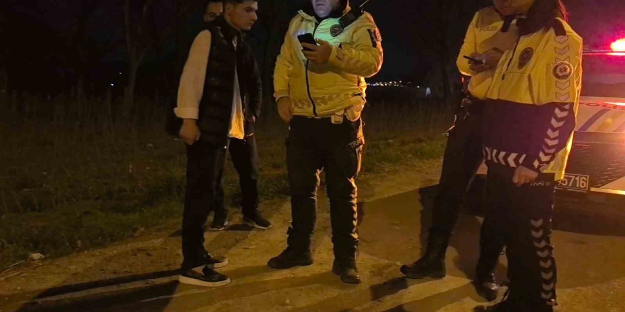 Otomobil Tarlaya Uçtu: 1 Yaralı