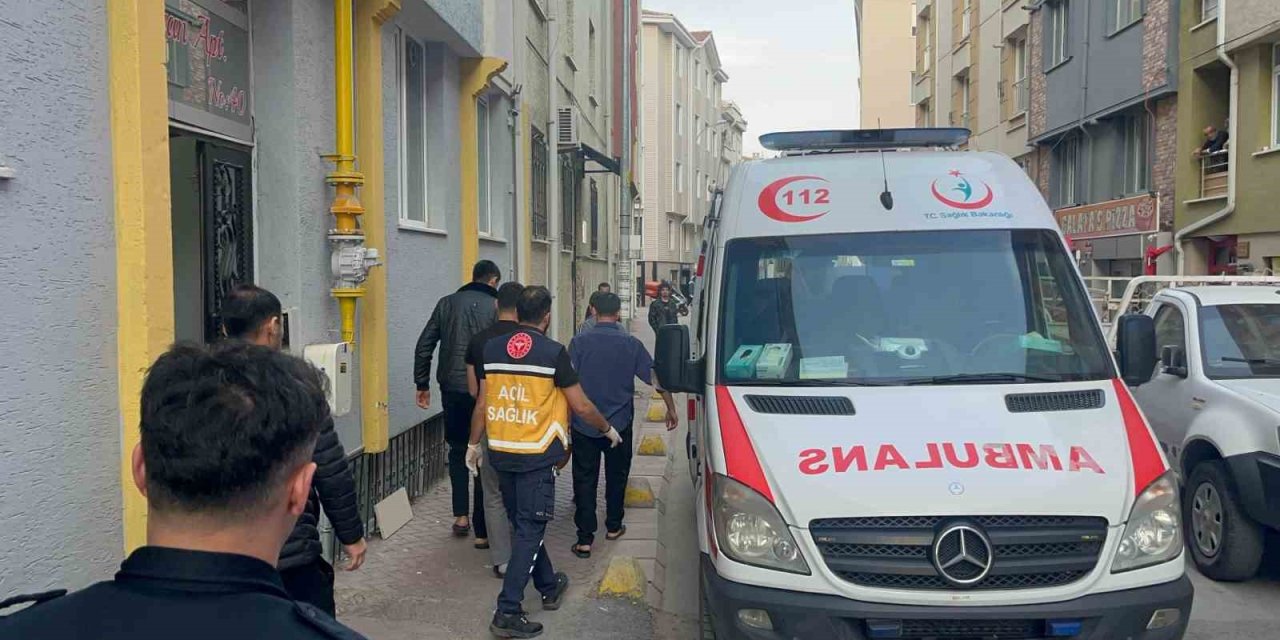 Mobil Oyun İçin 2 Arkadaşını Bıçakladı!