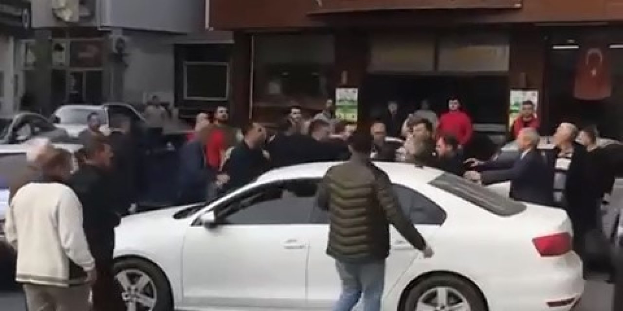 İftar Saati Yol Kavgasında Yumruklar Konuştu