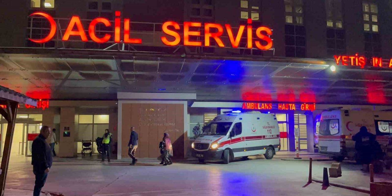 2 Grup Arasında Çıkan Bıçaklı Kavga Kameralara Yansıdı