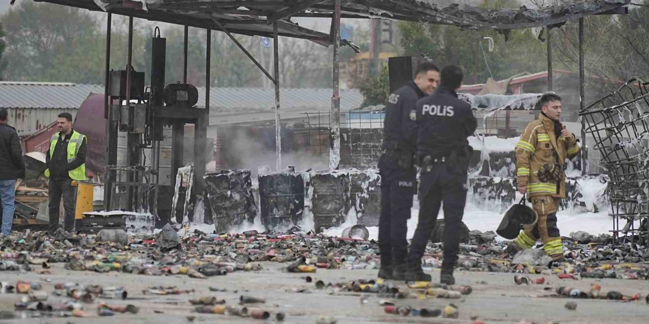 Geri Dönüşüm Tesisinde Patlama