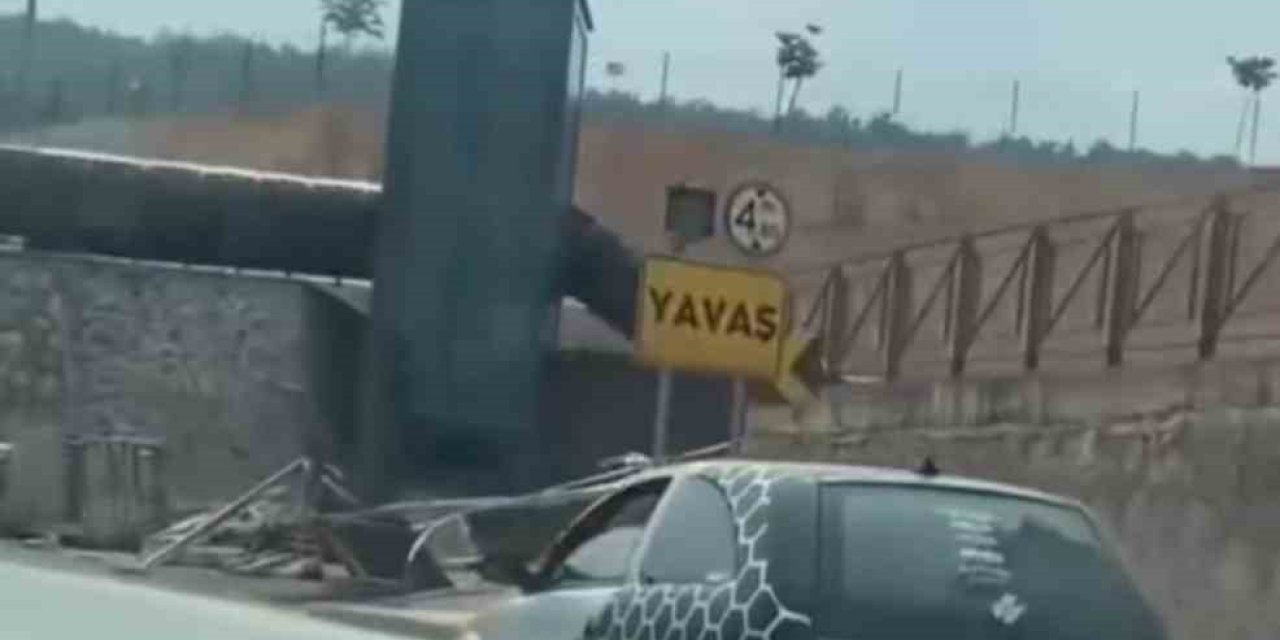 Araçtan Çıkan Egzoz Dumanı Fabrikayı Aratmadı
