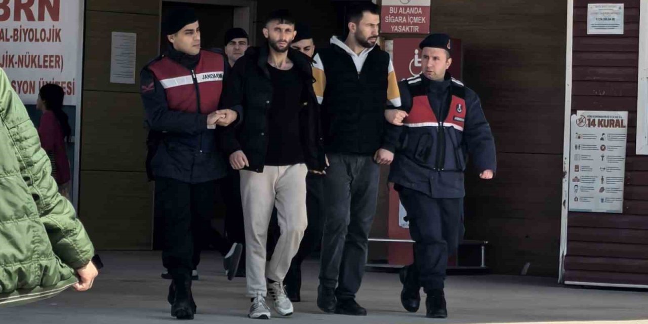 Jandarma Uyuşturucu İmal Eden Şüphelileri Suçüstü Yakaladı