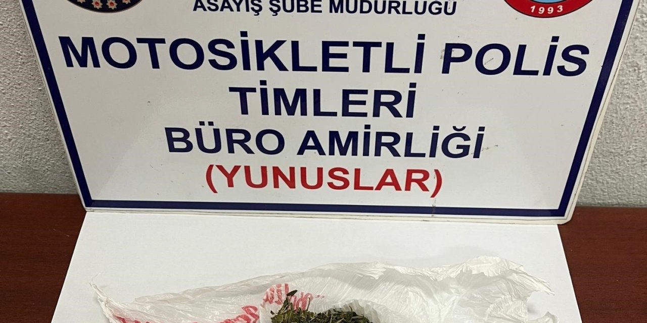 Üzerinde Uyuşturucu Bulunan Kişi Gözaltına Alındı