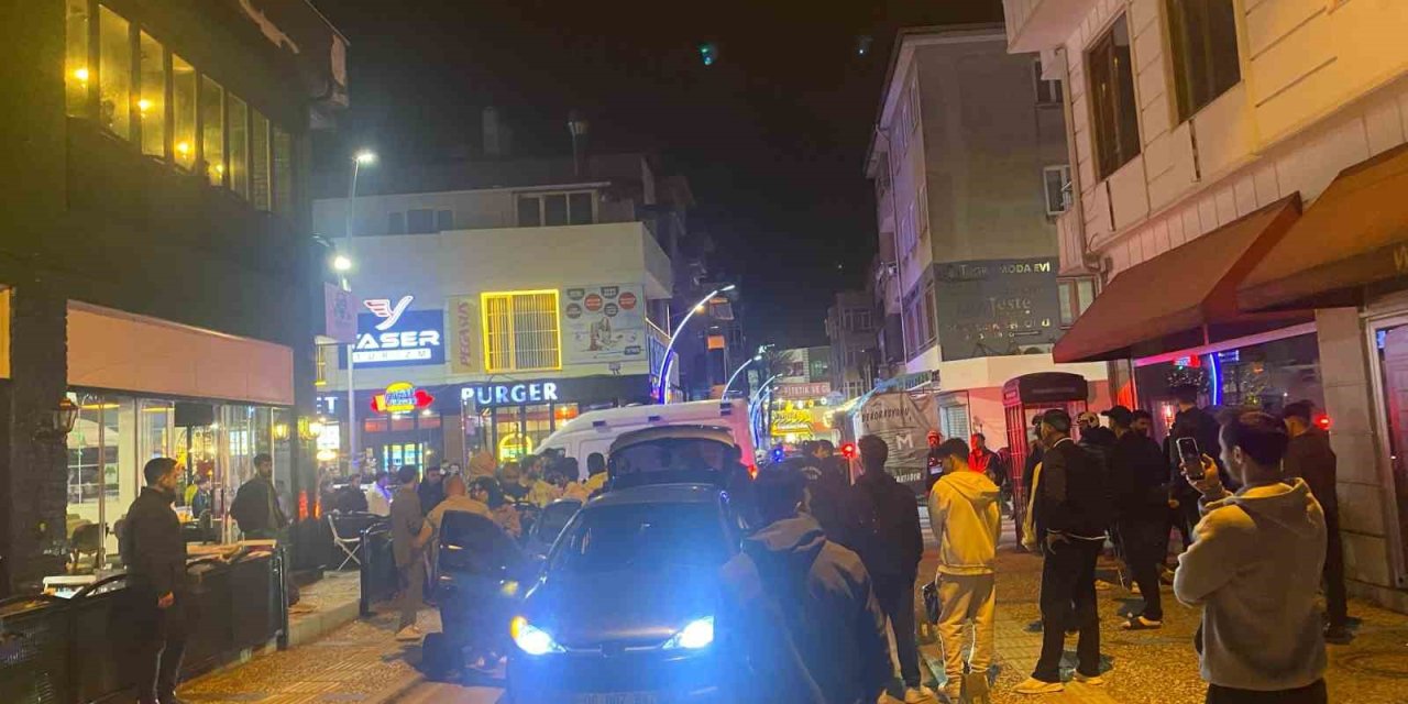 Akrabalar Arasında Bıçaklı Kavga: 1 Yaralı