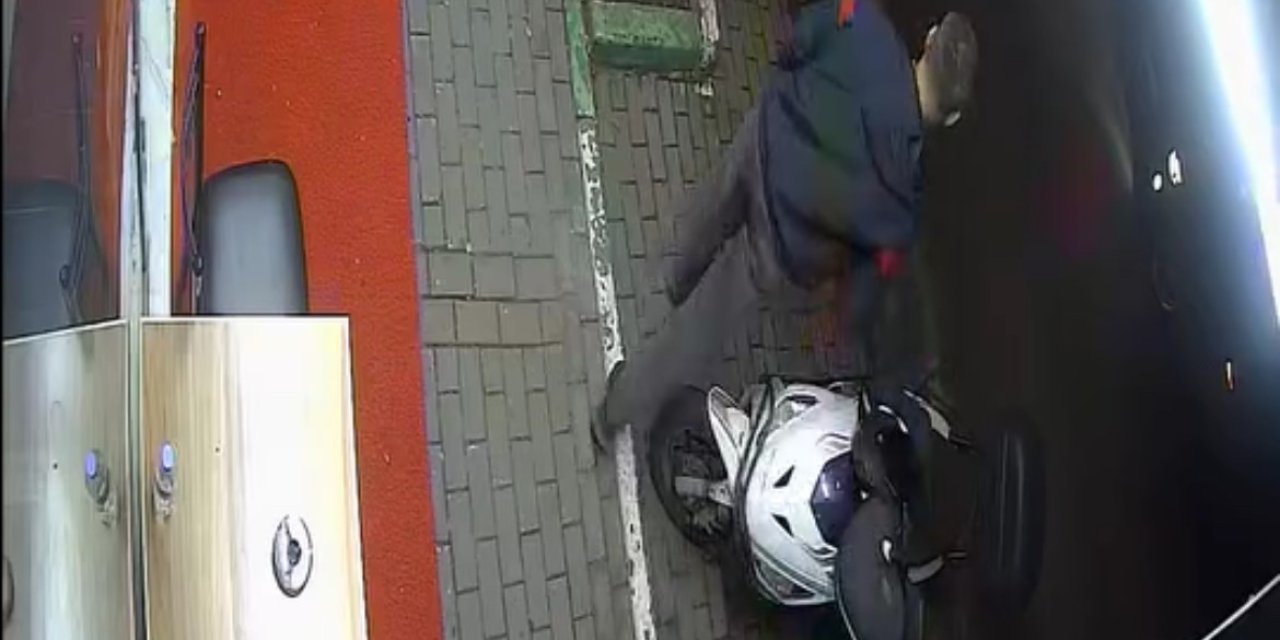 Markete Girdi Alışveriş Yaptı, Dışarı Çıktı Motosiklet Çarptı