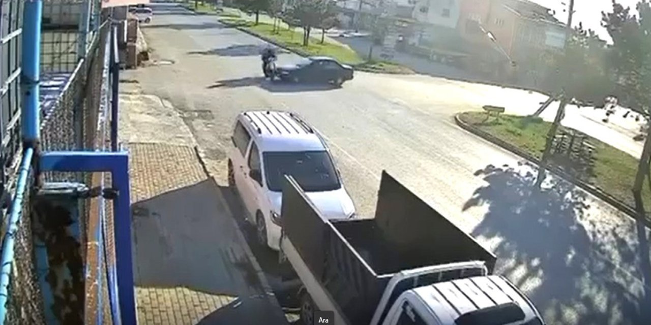 Otomobil İle Motosikletin Çarpışması Sonucu 1 Kişi yaralandı