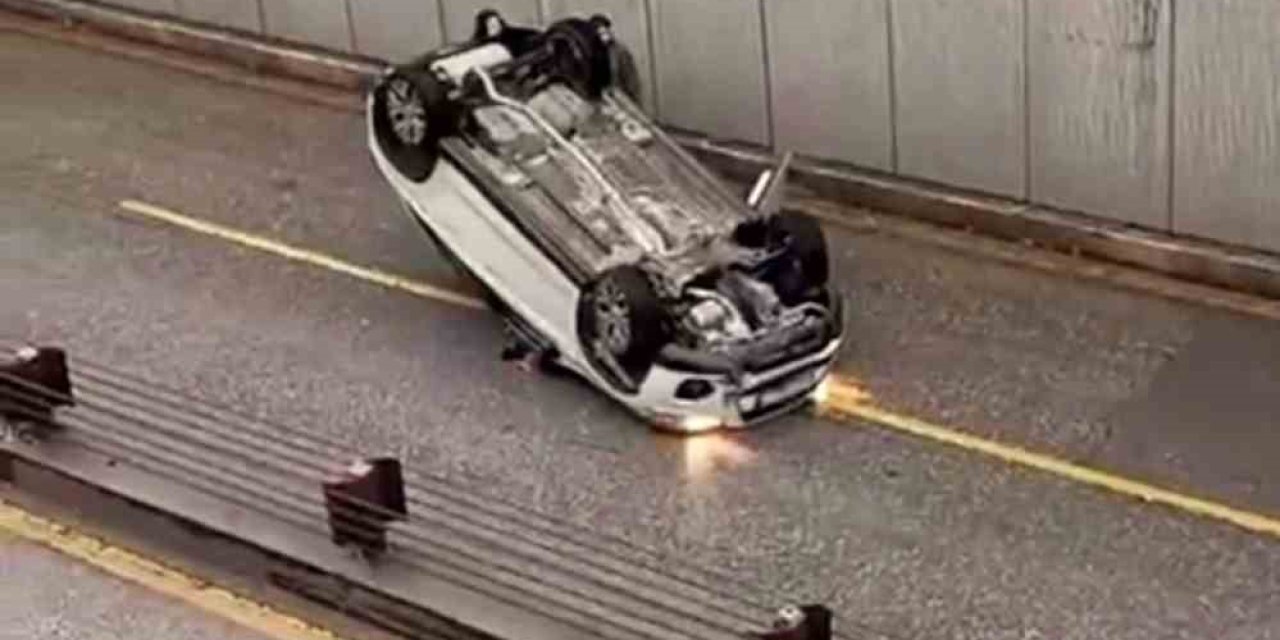 Alt Geçitte Takla Atan Otomobil Trafiği Aksattı