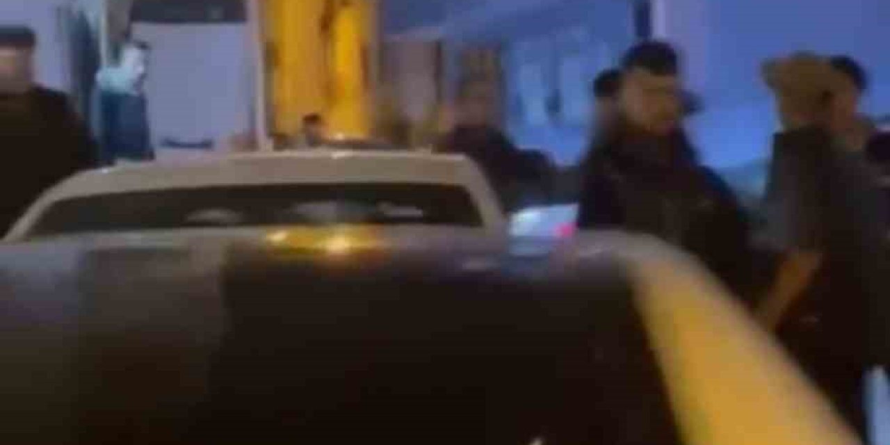 Sokağı Boks Ringine Çevirdiler