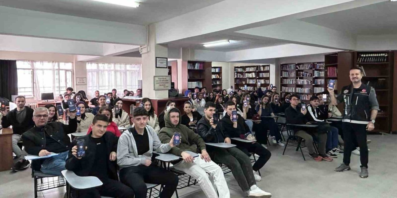 5 Bin 35 Kişiye Narko Eğitim Verildi
