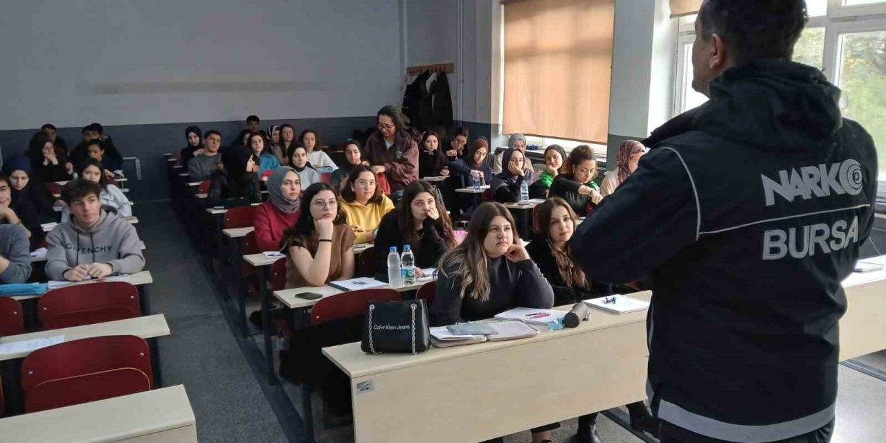Narkotik Polisi 4 Günde 4 Bin Genci Uyardı