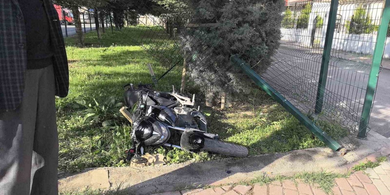 İki Motosiklet Çarpıştı: 1’i Ağır 3 Yaralı
