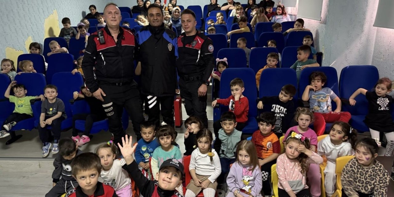 Bilecik’te Miniklere Polis Eğitimi