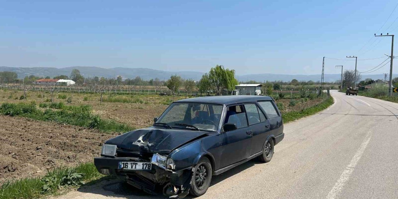 Otomobil Tarlaya Uçtu: 1 Yaralı