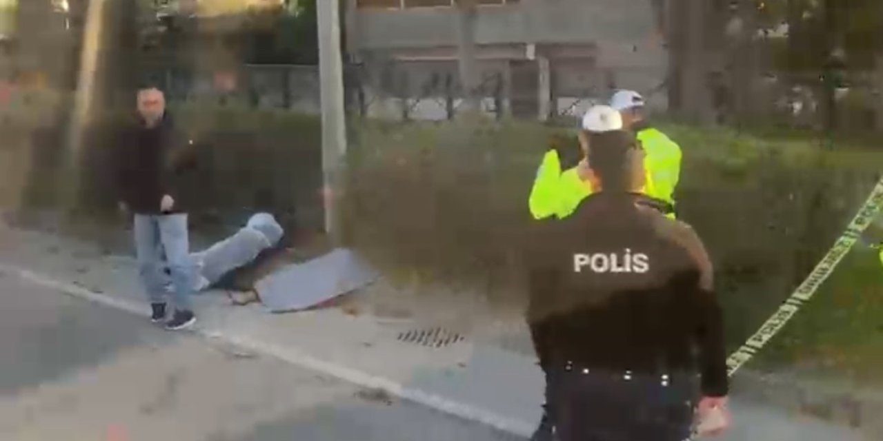 Aydınlatma Direğine Çarpan Motosiklet Sürücüsü Hayatını Kaybetti