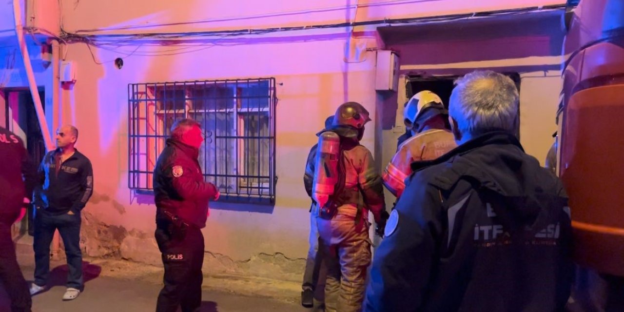 İki Katlı Evde Yangın Paniği