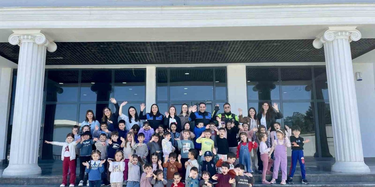 Bilecik’te ’güvenliğin Kahramanları Minik Yüreklere İlham Oldu’ Sloganıyla Yola Çıktılar